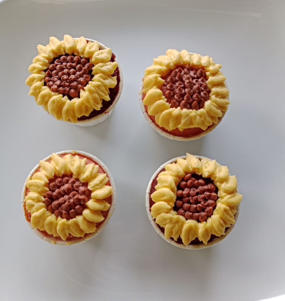 Cupcakes with Sunflower Decoration