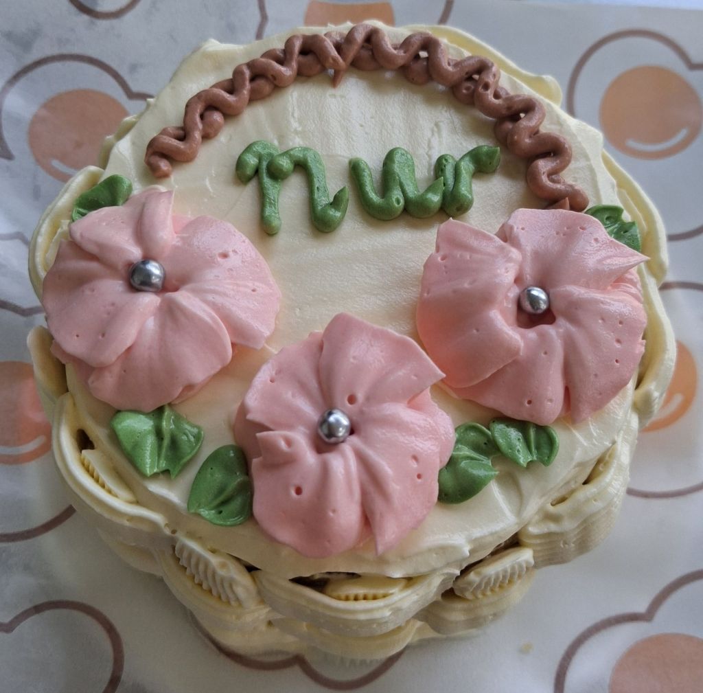 Vanilla Blueberry Bento Cake by COCAKERY