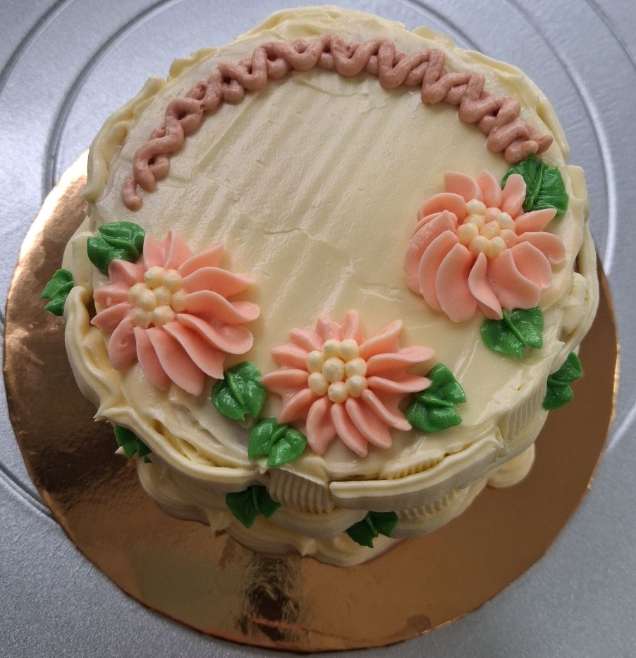 White Mini Flower Basket Cake